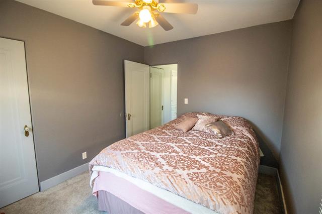 Builiding view twenty for 705 Jenny, Bay City, MI. 48706