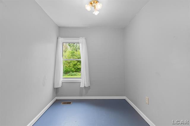 Builiding view twenty seven for 11943 Us 223, Onsted, MI. 49265