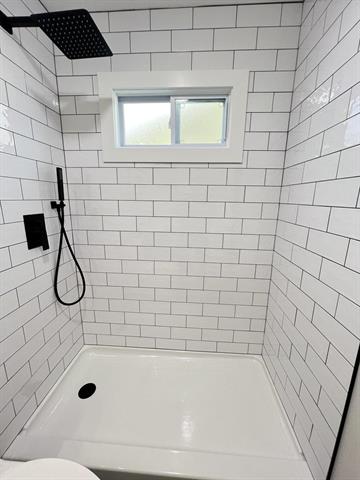 Builiding view seventeen for 1023 Sutton, Adrian, MI. 49221