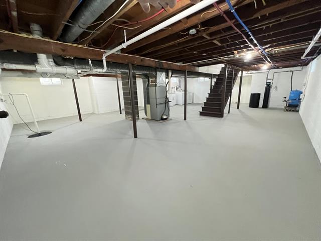 Builiding view twenty five for 1023 Sutton, Adrian, MI. 49221