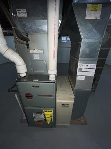 Builiding view twenty for 1023 Sutton, Adrian, MI. 49221