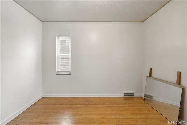 Builiding view eleven for 15709 Collingham, Detroit, MI. 48205