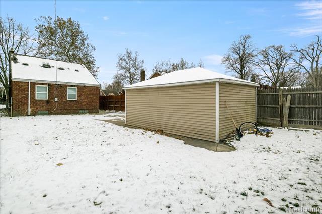 Builiding view nineteen for 15709 Collingham, Detroit, MI. 48205