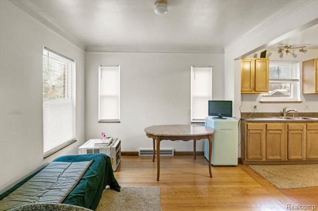 Builiding view six for 15709 Collingham, Detroit, MI. 48205