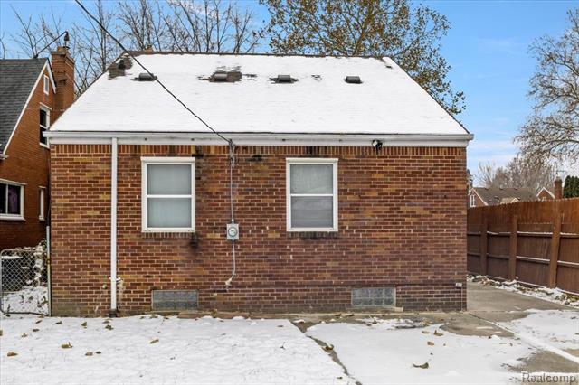 Builiding view twenty for 15709 Collingham, Detroit, MI. 48205