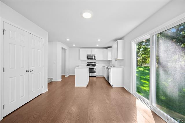 Builiding view five for 660 Countryside, Chelsea, MI. 48118