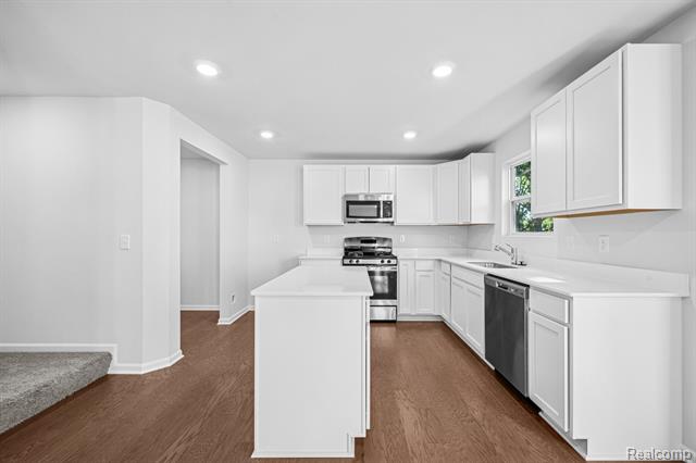 Builiding view four for 660 Countryside, Chelsea, MI. 48118