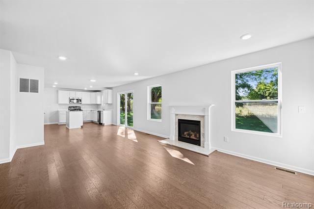 Builiding view seven for 660 Countryside, Chelsea, MI. 48118