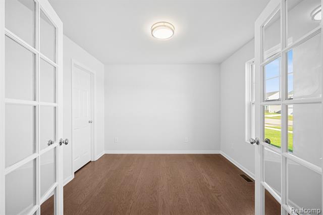 Builiding view ten for 660 Countryside, Chelsea, MI. 48118