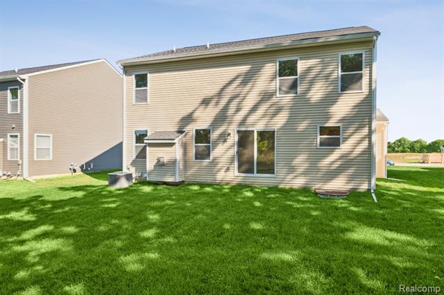 Builiding view twenty five for 660 Countryside, Chelsea, MI. 48118