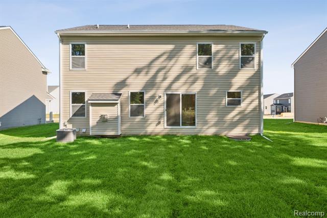 Builiding view twenty six for 660 Countryside, Chelsea, MI. 48118