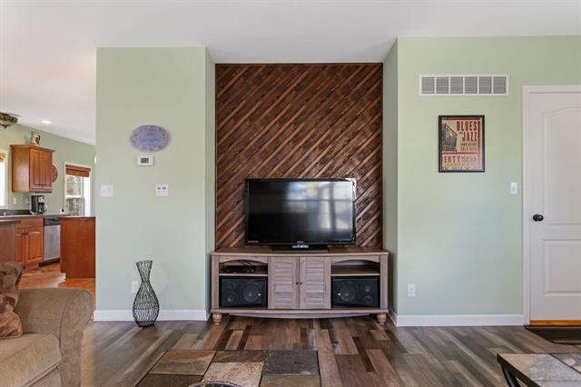 Builiding view eighteen for 317 Monroe, South Haven, MI. 49090