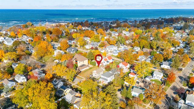 Builiding view fifty one for 317 Monroe, South Haven, MI. 49090