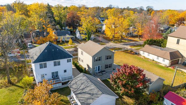 Builiding view forty nine for 317 Monroe, South Haven, MI. 49090