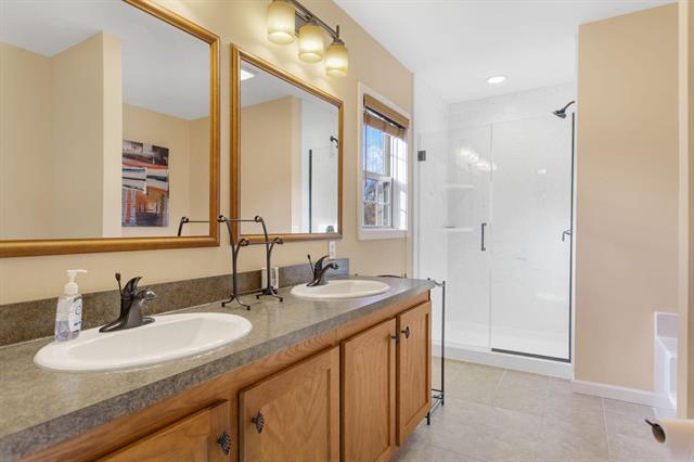 Builiding view forty for 317 Monroe, South Haven, MI. 49090