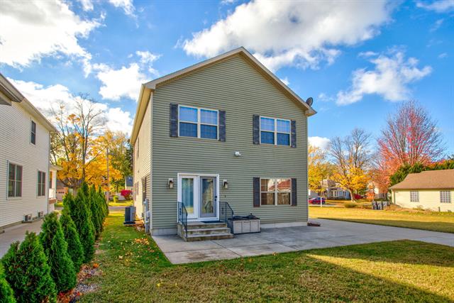 Builiding view twenty nine for 317 Monroe, South Haven, MI. 49090