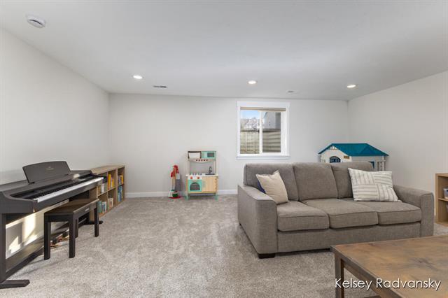 Builiding view twenty one for 6450 Estate, Byron Center, MI. 49315