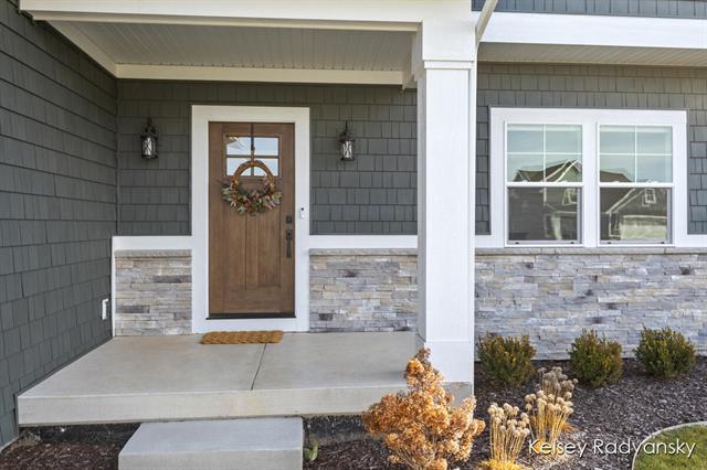 Builiding view two for 6450 Estate, Byron Center, MI. 49315