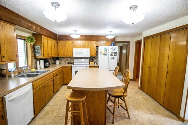 Builiding view ten for 5377 Vienna, Clio, MI. 48420