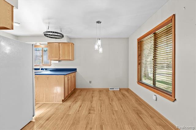 Builiding view eight for 4485 Pommore, Milford, MI. 48380