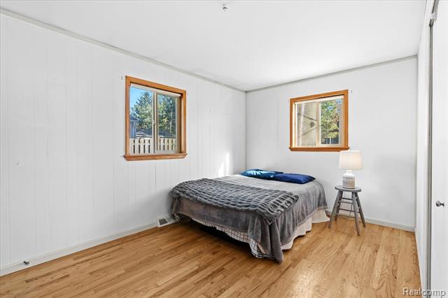 Builiding view fourteen for 4485 Pommore, Milford, MI. 48380