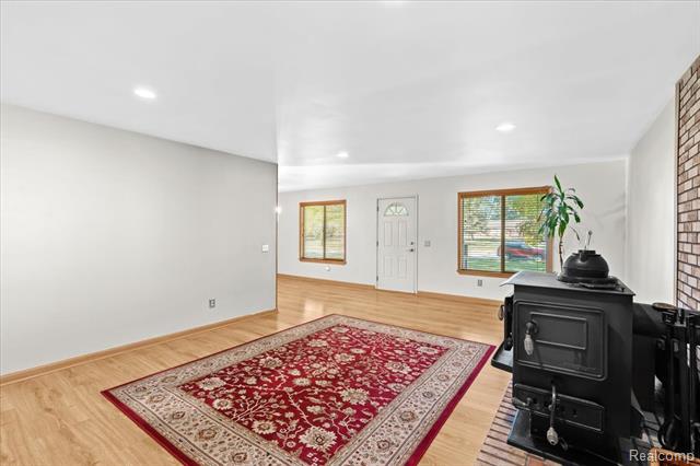 Builiding view six for 4485 Pommore, Milford, MI. 48380