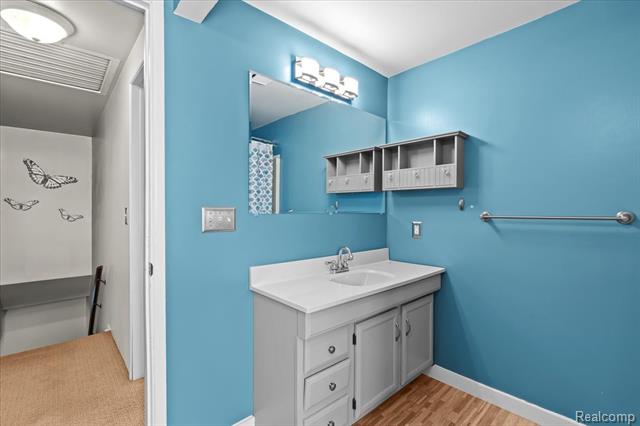 Builiding view twenty one for 4485 Pommore, Milford, MI. 48380