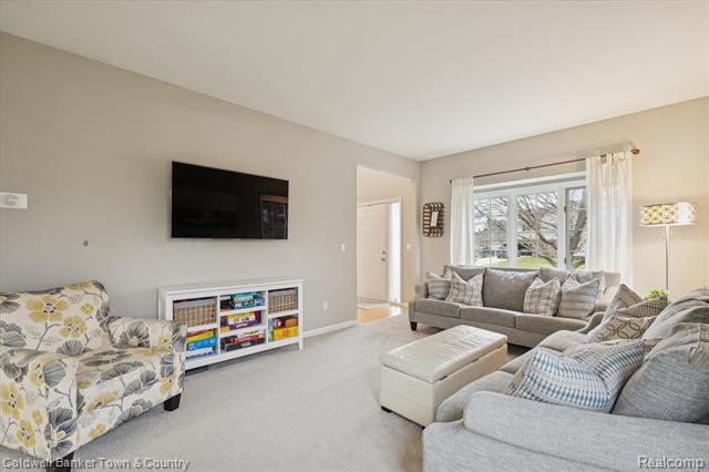 Builiding view fifteen for 274 Carnoustie, Highland, MI. 48357