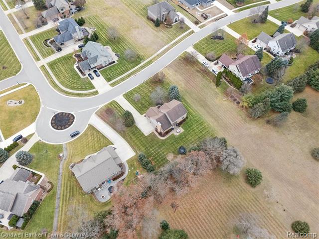 Builiding view sixty two for 274 Carnoustie, Highland, MI. 48357