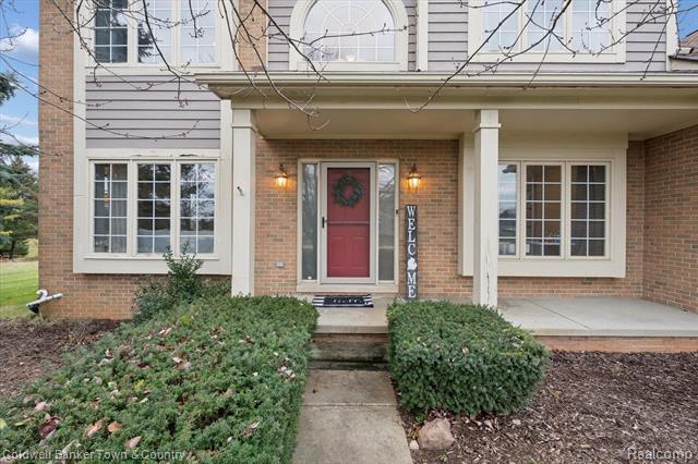 Builiding view two for 274 Carnoustie, Highland, MI. 48357