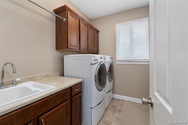 Builiding view seventeen for 297 Gleneagles, Highland, MI. 48357