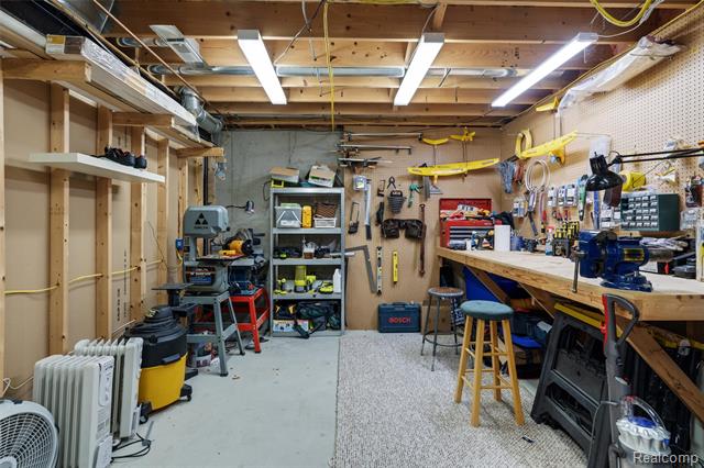 Builiding view twenty two for 297 Gleneagles, Highland, MI. 48357