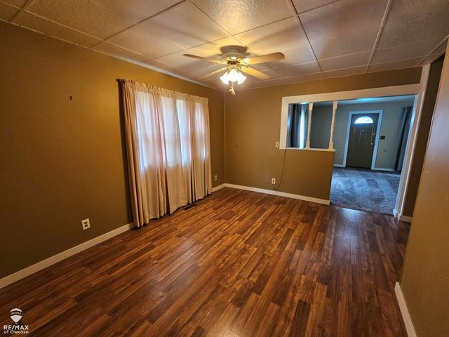 Builiding view four for 209 Stewart, Owosso, MI. 48867