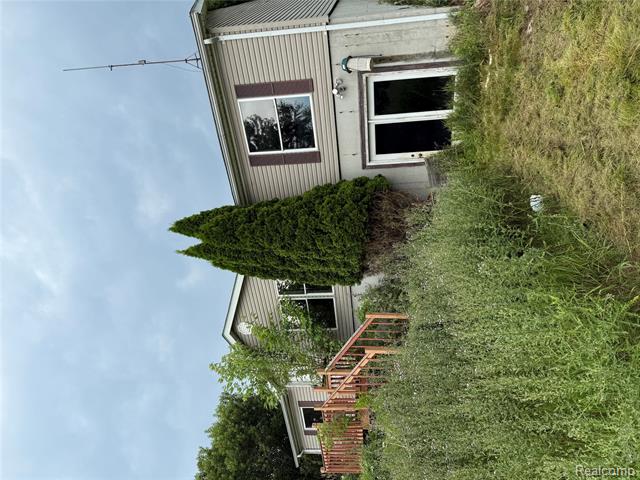 Builiding view four for 2320 Gramer, Webberville, MI. 48892