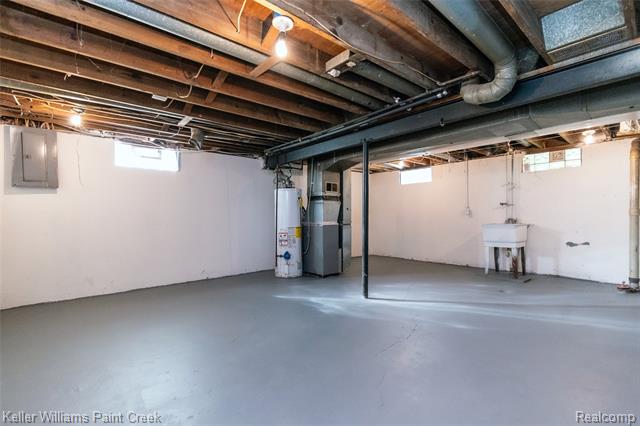 Builiding view eighteen for 240 S Shirley, Pontiac, MI. 48342