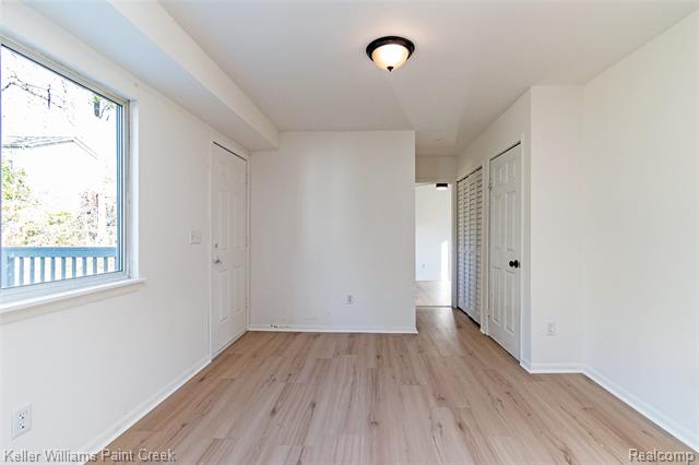 Builiding view five for 240 S Shirley, Pontiac, MI. 48342