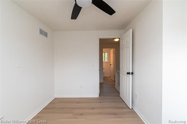 Builiding view fourteen for 240 S Shirley, Pontiac, MI. 48342