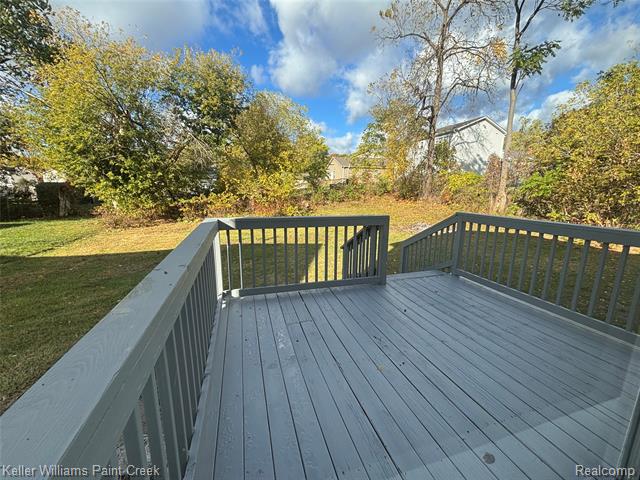 Builiding view nineteen for 240 S Shirley, Pontiac, MI. 48342