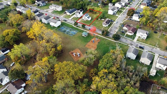 Builiding view twenty three for 240 S Shirley, Pontiac, MI. 48342