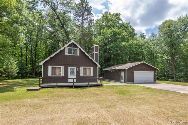 front view for 202 Redwine Drive, Houghton Lake, Mi. 48629