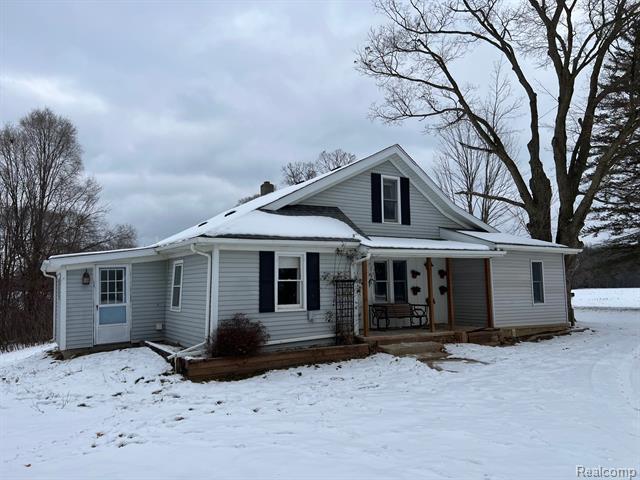 Builiding view four for 2581 Carpenter, Lapeer, MI. 48446