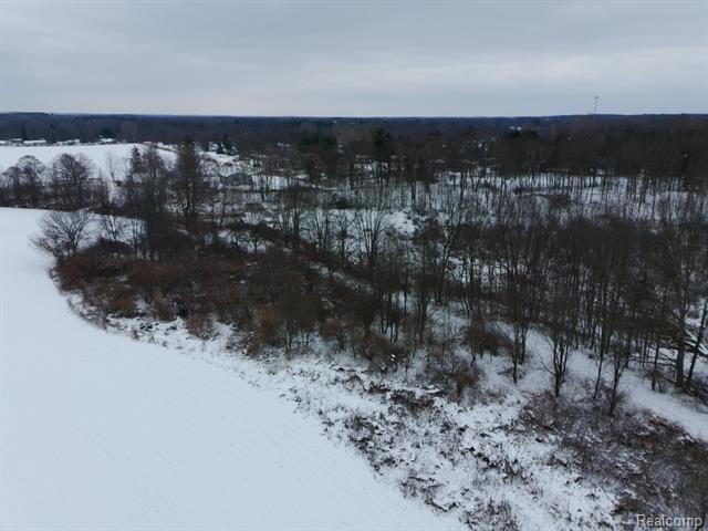 Builiding view thirty one for 2581 Carpenter, Lapeer, MI. 48446