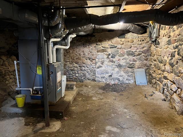 Builiding view thirty six for 2581 Carpenter, Lapeer, MI. 48446