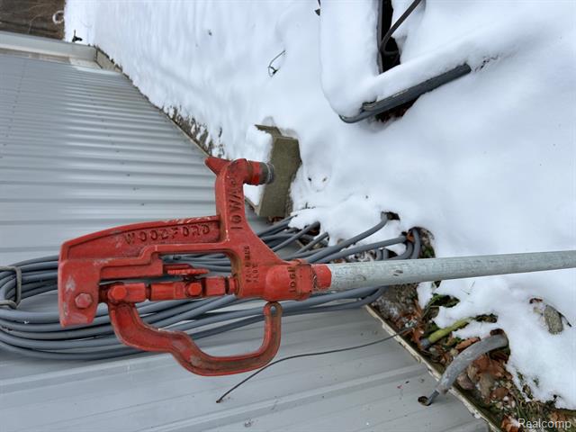 Builiding view twenty one for 2581 Carpenter, Lapeer, MI. 48446