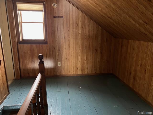 Builiding view twenty for 2581 Carpenter, Lapeer, MI. 48446