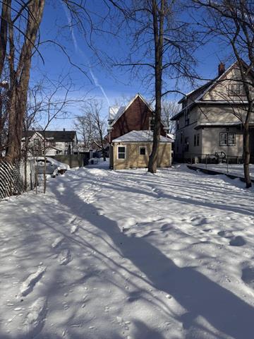 Builiding view twenty one for 910 Prince, Grand Rapids, MI. 49507