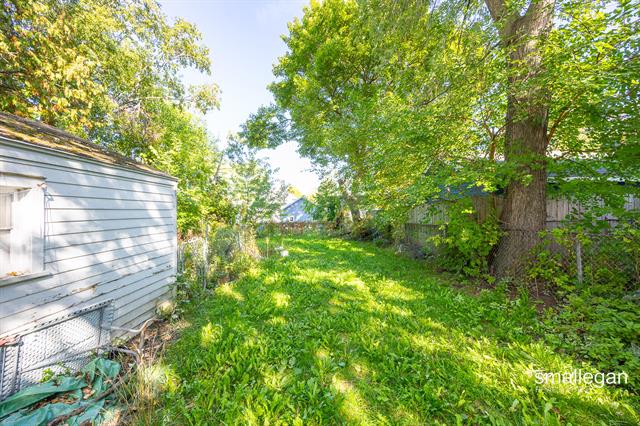 Builiding view twenty two for 155 Palmer, Grand Rapids, MI. 49505