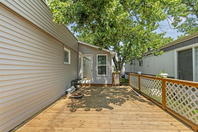 Builiding view nineteen for 852 Tarpon St, Wyoming, MI. 49509