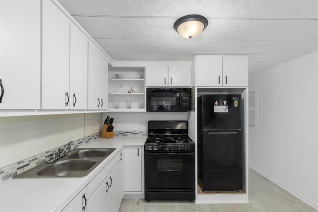 Builiding view seven for 852 Tarpon St, Wyoming, MI. 49509