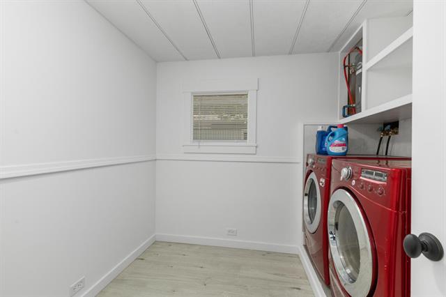 Builiding view sixteen for 852 Tarpon St, Wyoming, MI. 49509